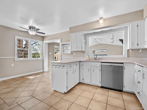 5th image of 1068 N 11th St