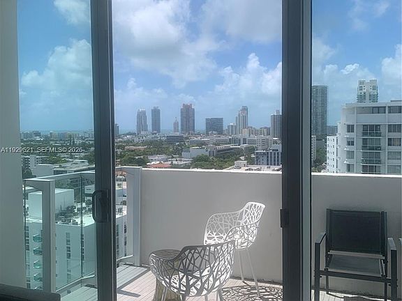 5th image of 1100 West Ave #Penthouse 1601