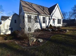 097 Hillcrest Dr, Amston, CT 06231