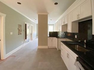 119 Cottage St #3, Boston, MA 02128