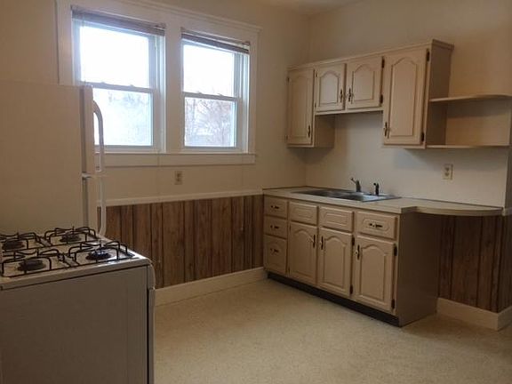 2nd image of 241 Wood St #2