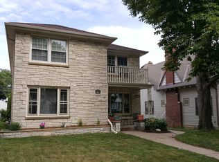 344 N 68th St, Wauwatosa, WI 53213