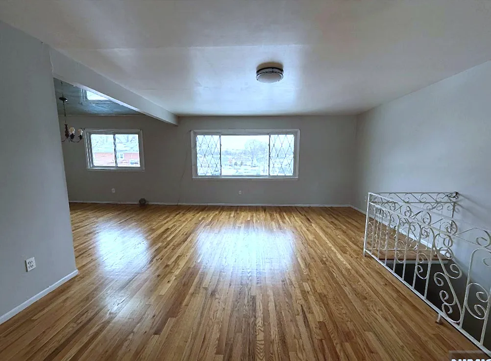 Building Photo - 17 Daka Ct #2