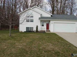 8038 Stonehaven Dr, Parma, MI 49269