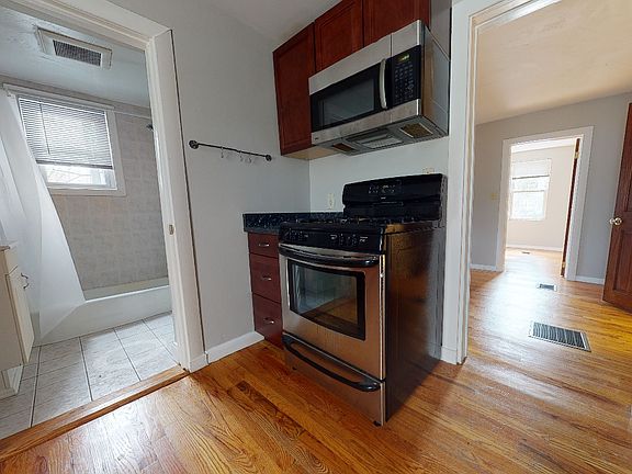 4th image of 429 Franklin St #1RR