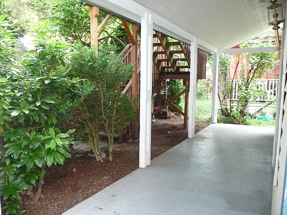 5th image of 8074 Maple Ave SE #3
