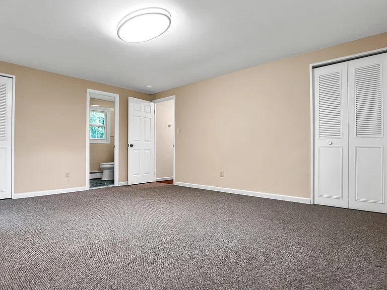40 Seabrook Ln — Photo 15