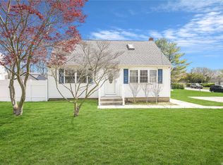 311 N Bicycle Path, Selden, NY 11784