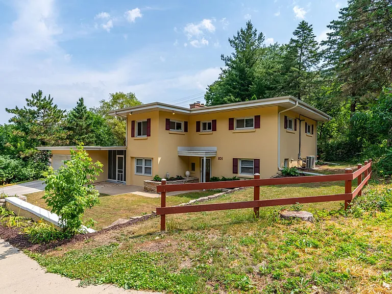 101 N Rosa Rd — Photo 23