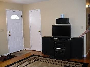 4th image of 764 Latham Ct