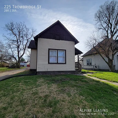 225 Trowbridge St Photo 1