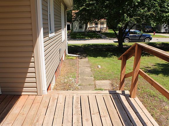 5th image of 508 E Nuckols St