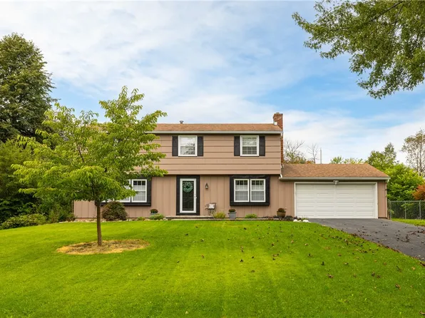 23 Lookout View Rd, Fairport, NY 14450