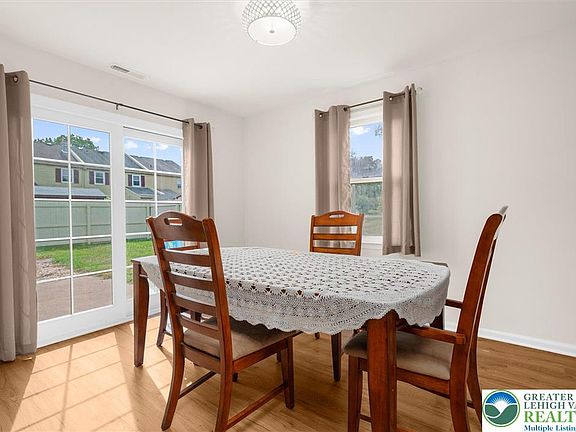 5th image of 206 Yardley Ct