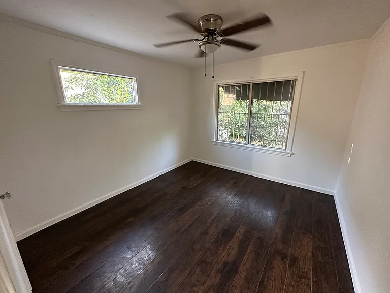 636 W Buckthorn St — Photo 11