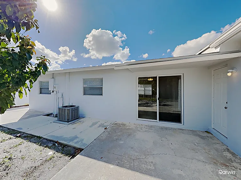1230 SW 6th Ave — Photo 22