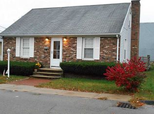 36 Leading St, Johnston, RI 02919