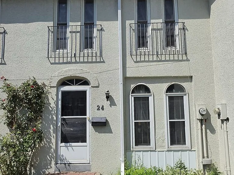71 Cass Ave #24 — Photo 1
