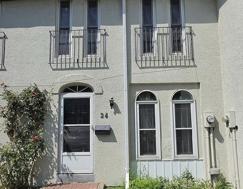 71 Cass Ave #24