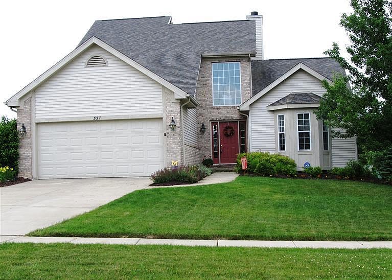 1st image of 557 E Castlebury Cir