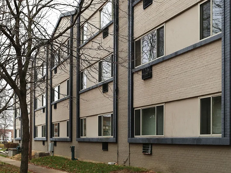 Chamberlain I & II Apartments — Photo 30