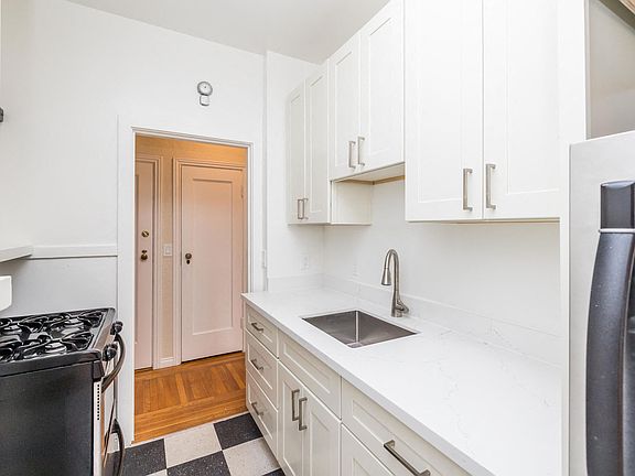 5th image of 381 Belmont St #204