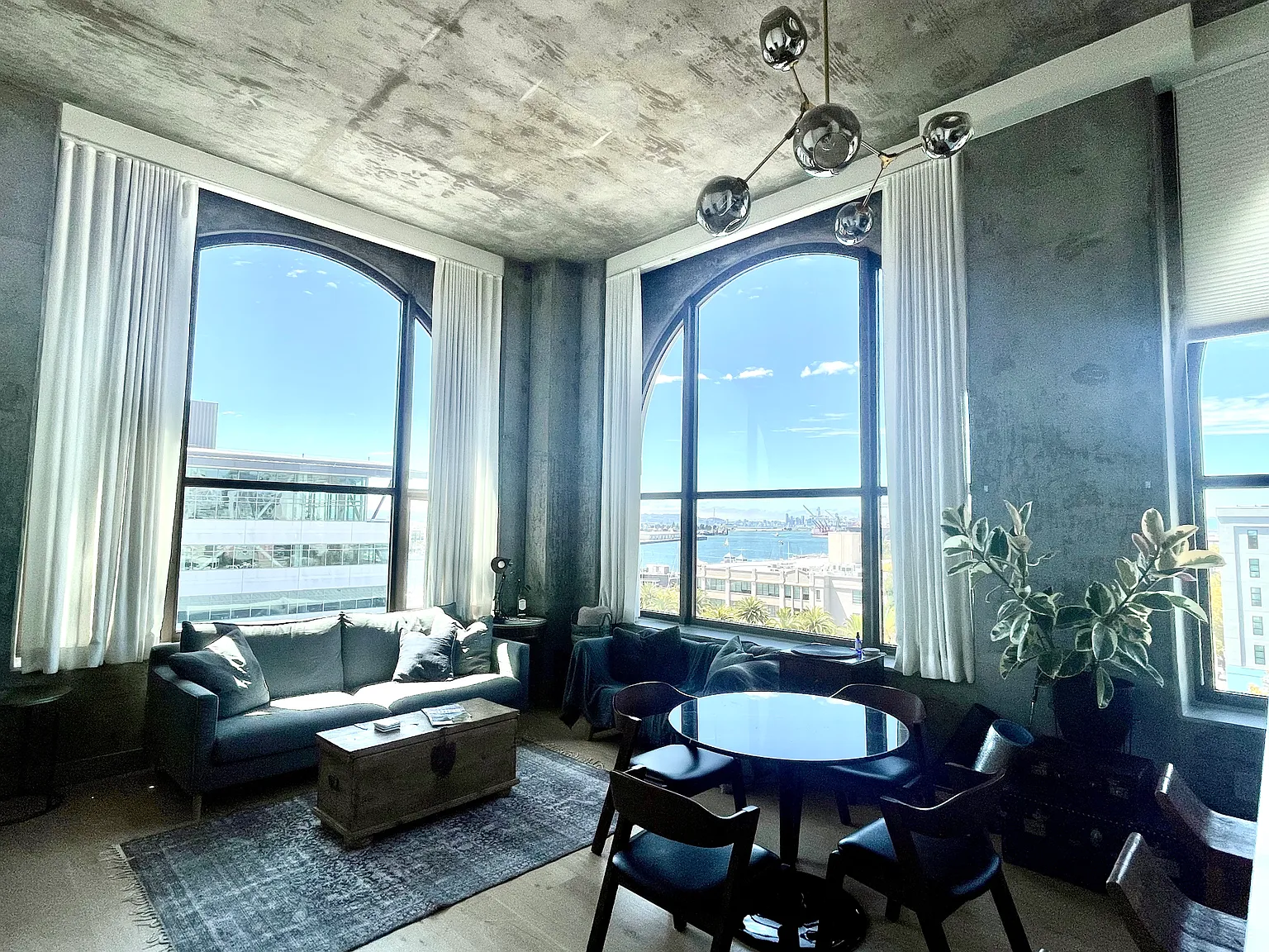 2 bed, 1251 sqft, $5,200 — Photo 3