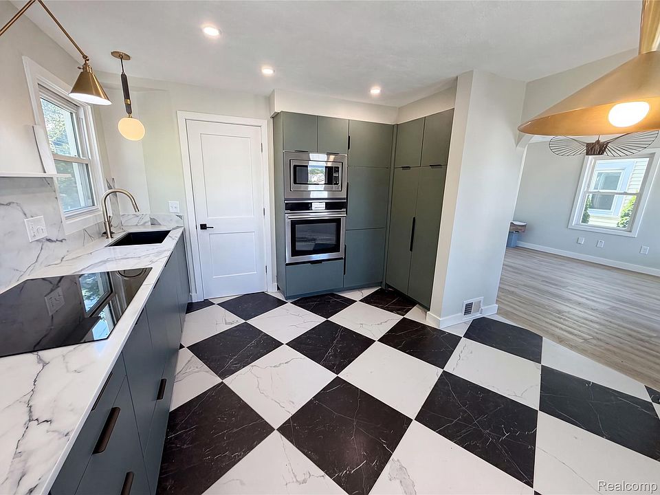 492 Algene St, photo 2