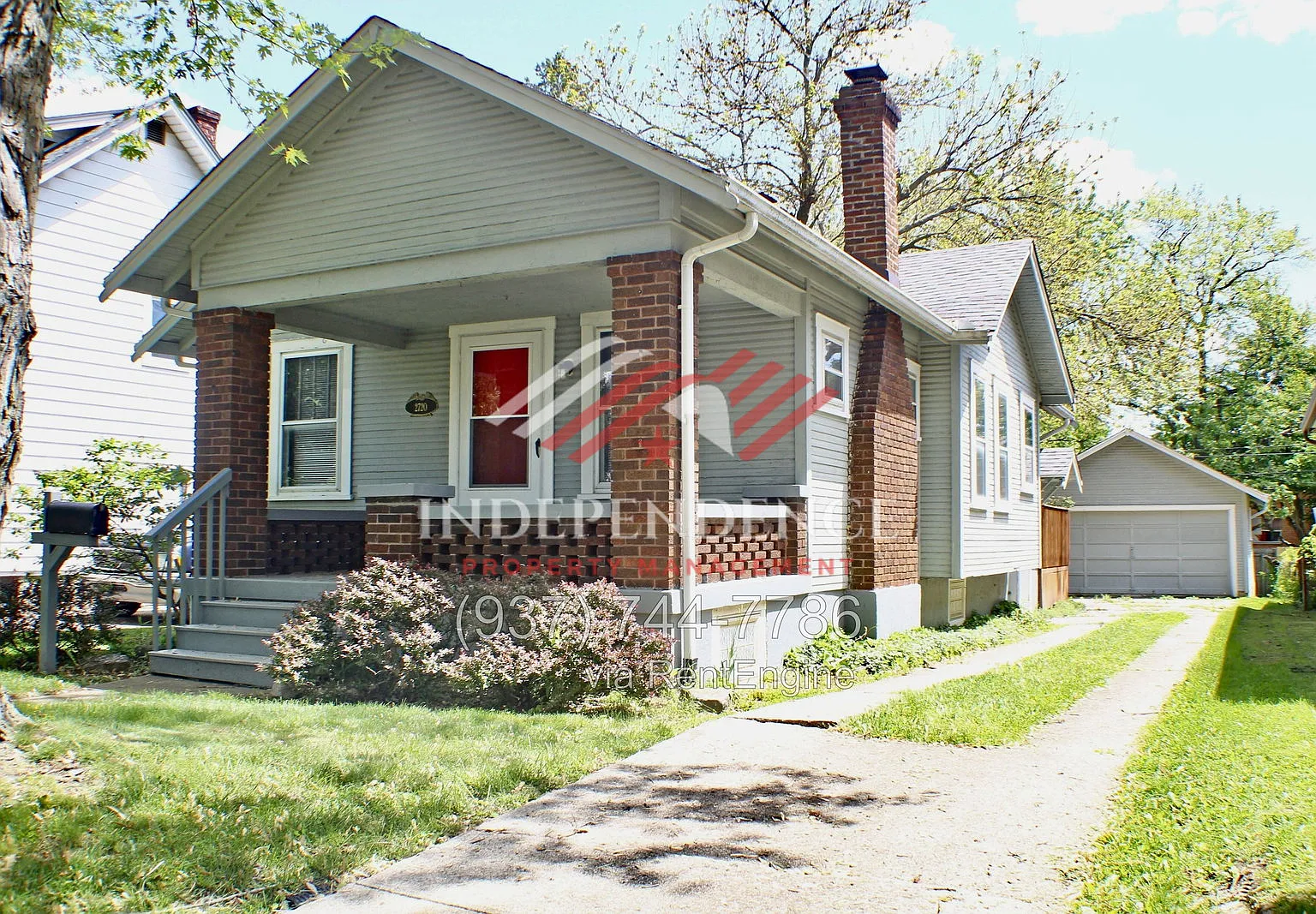 3 bed, 1.0 bath, 940 sqft, $1,250 — Photo 1