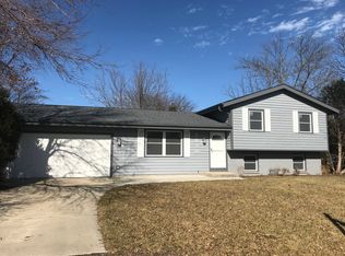 2030 Dustir Dr, Racine, WI 53402