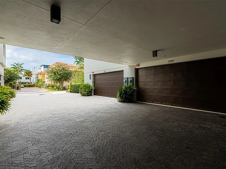 244 Garden Ct #244 — Photo 43