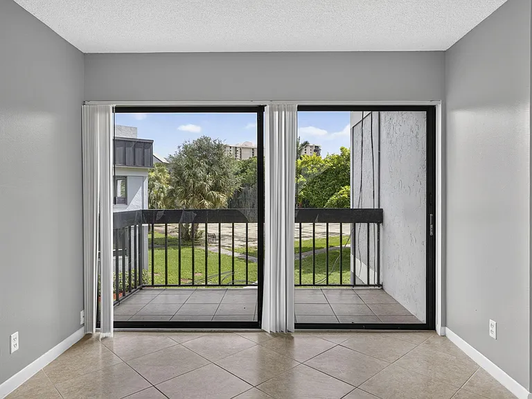 1900 N Congress Ave #201 — Photo 5