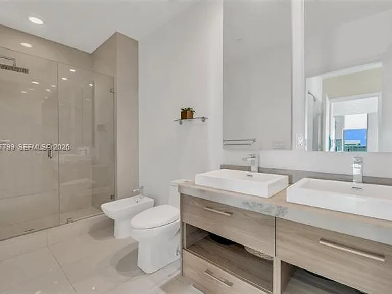 1300 S Miami Avenue Rd #Penthouse 5110 — Photo 32