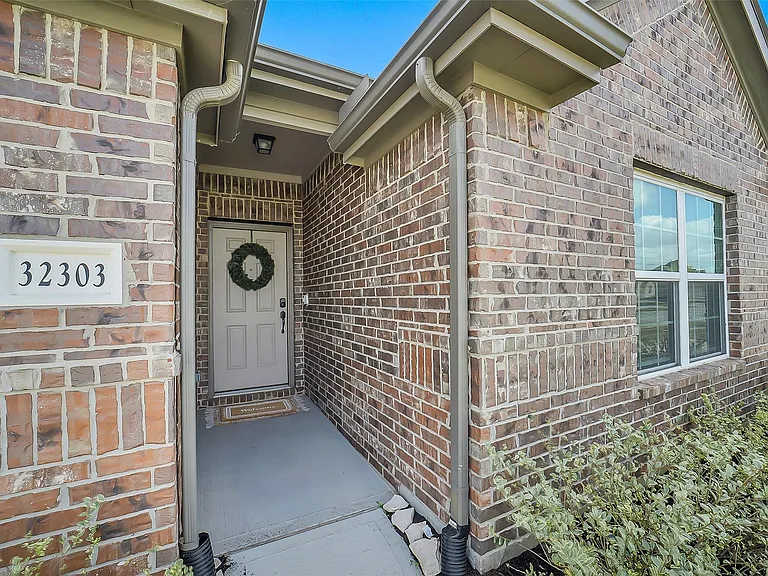 32303 Cedar Crest Dr — Photo 5