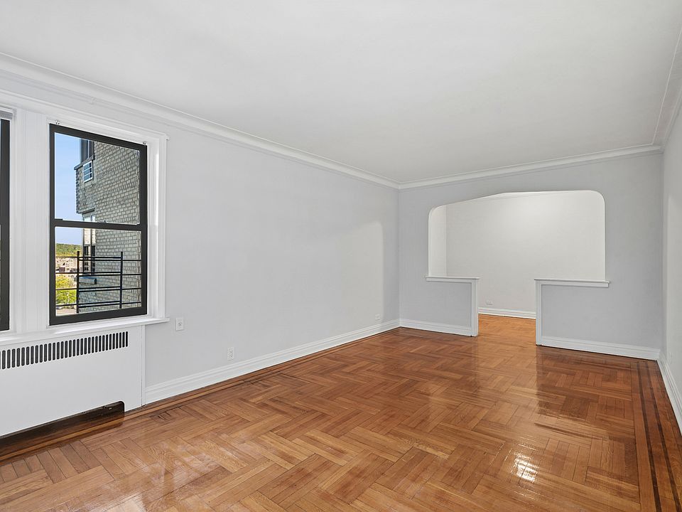 1st image of 2175 Cedar Ave APT 4G
