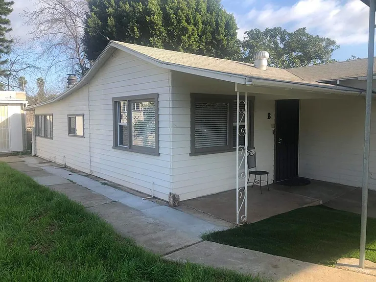 3535 Helix St — Photo 1