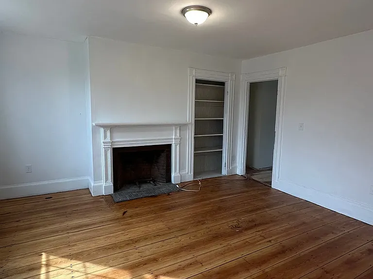 131 West Rd — Photo 8