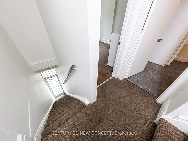 295 Queen St E #2 — Photo 18