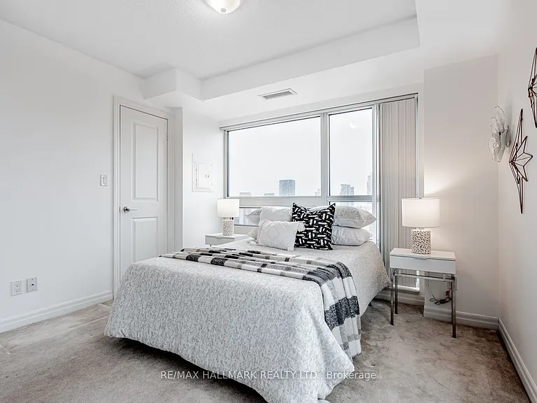 2015 Sheppard Ave E #1905 — Photo 20
