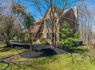 98 Adams Dr, Belle Mead, NJ 08502