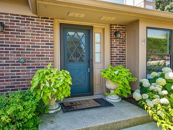 3rd image of 1750 Kilkenny Dr #89D