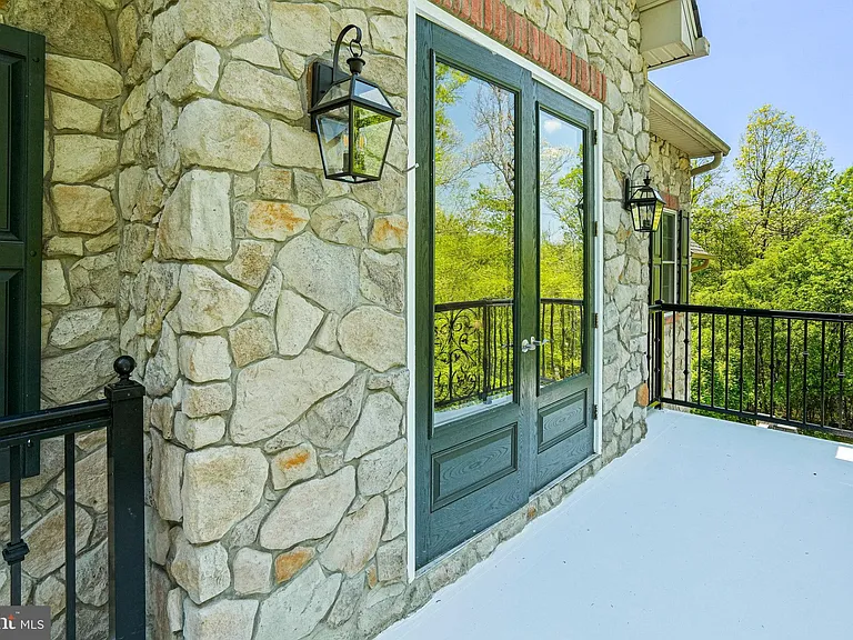 13551 Triadelphia Mill Rd — Photo 49
