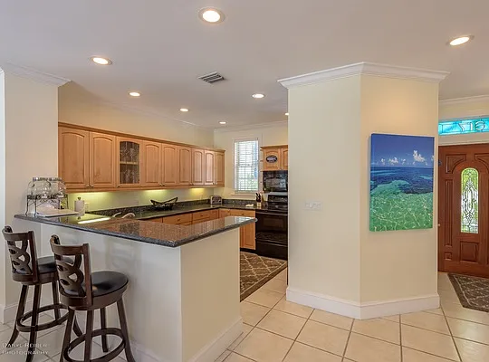 2 bed, 1640 sqft, $5,000 — Photo 4