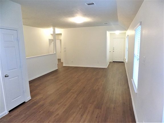 4th image of 21611 Nella Cir