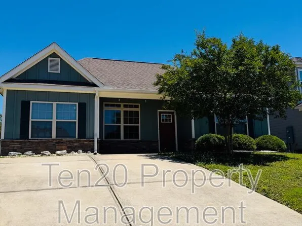 7 Vineyard Dr, Phenix City, AL 36869