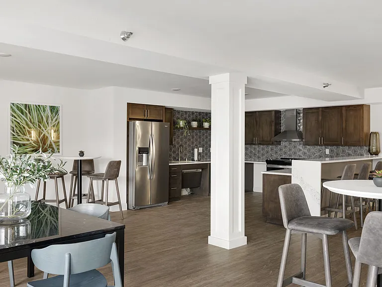 Creekside Apartments — Photo 54
