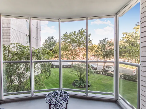 3333 Henry Hudson Parkway image 9 of 10