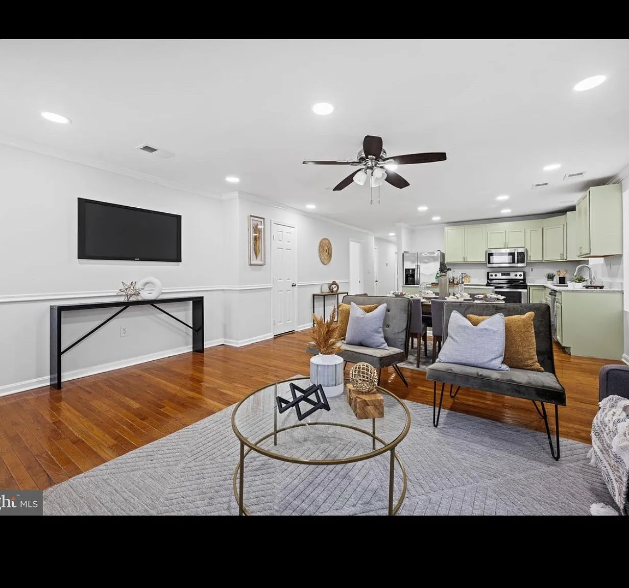 5 bed, 1570 sqft, $6,000 — Photo 1