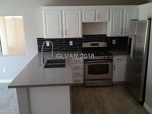 3rd image of 3921 Philomena St