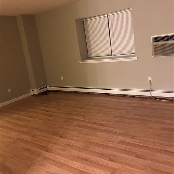 4 Chapel Hill Dr #2 — Photo 4